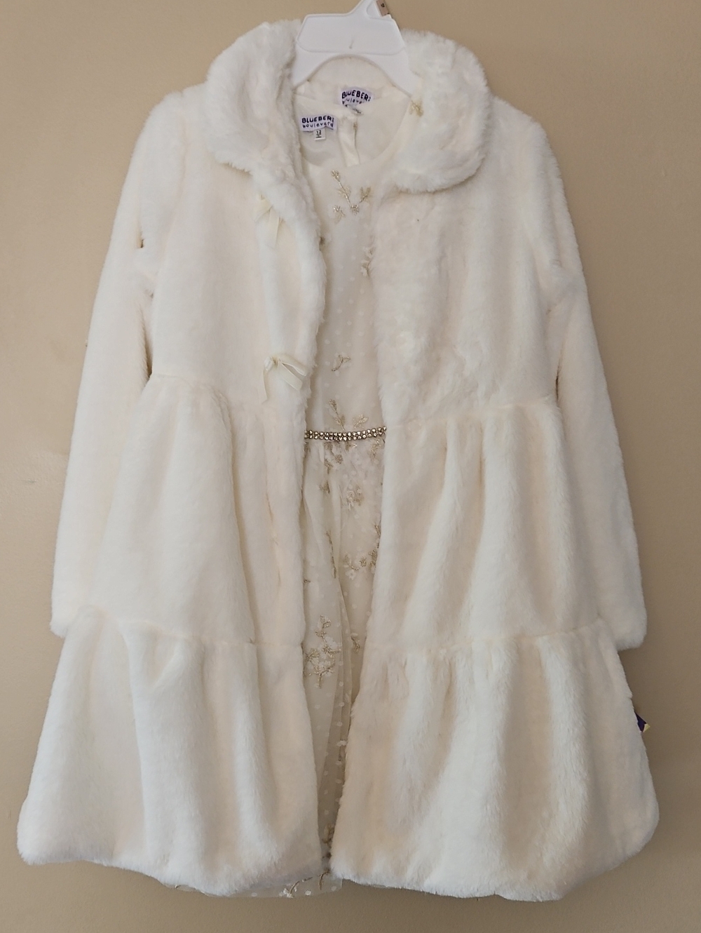 Blueberi Boulevard Girls OffWhite Faux Fur Tiered Coat With Matching Dress Sz 12
